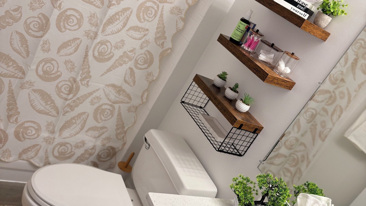 Photo of Bathroom in Sunrise