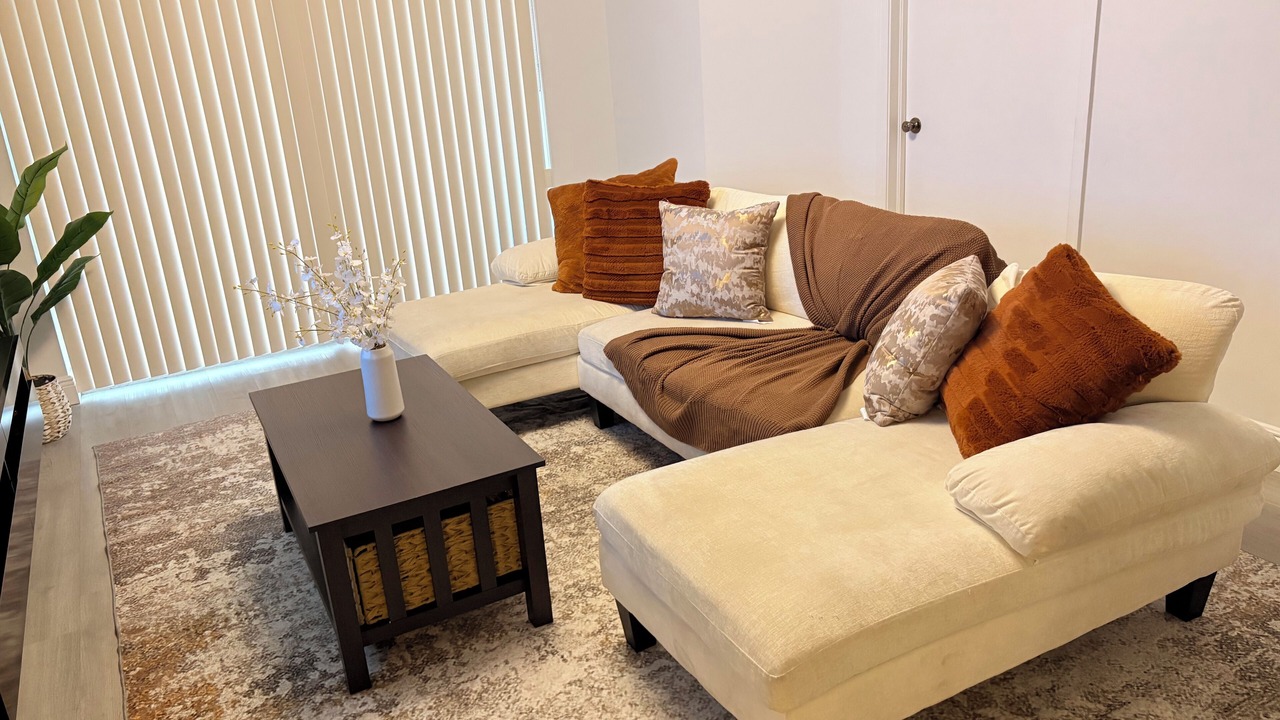 Photo of Livingroom in Sunrise