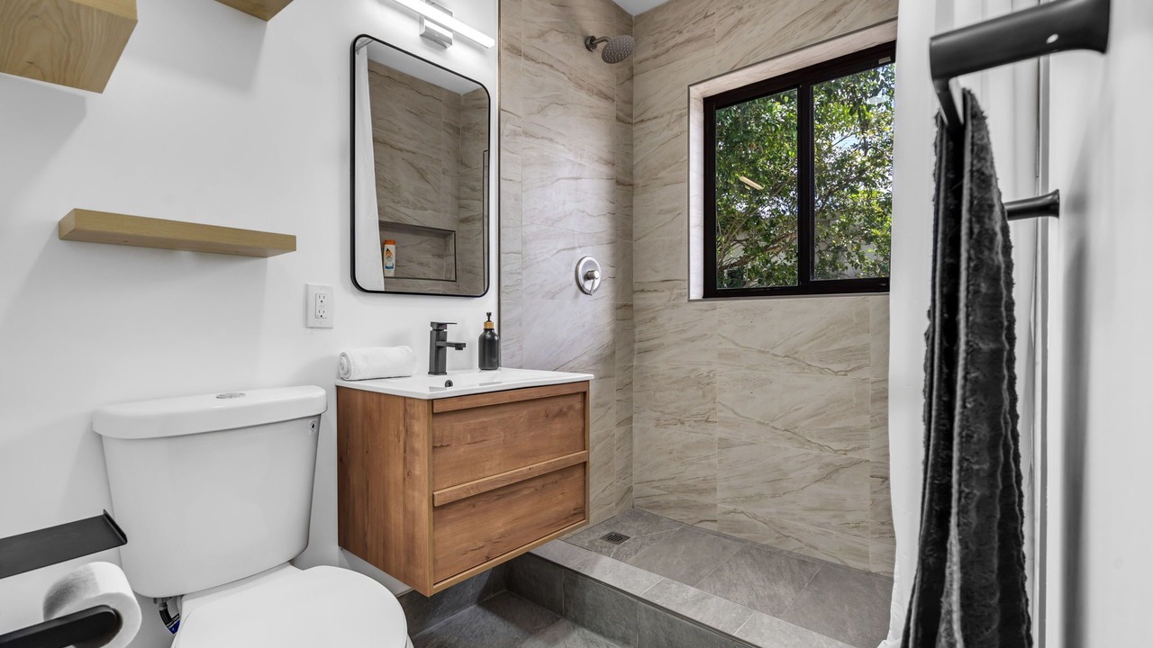 Photo of Bathroom in Coral Terrace