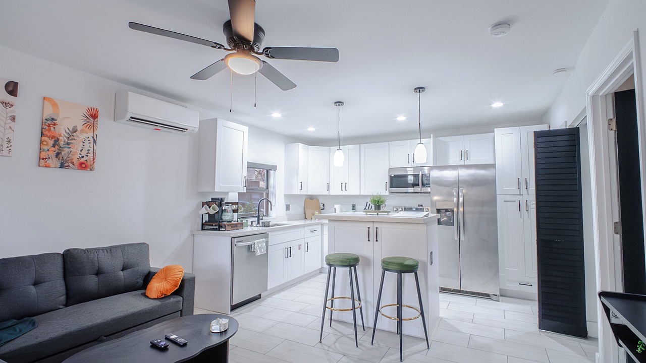Photo of Kitchen in South Middle River