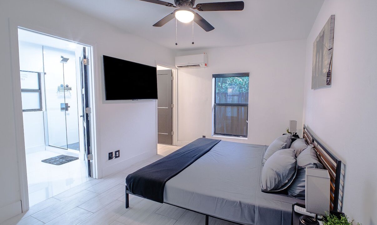 Photo of Bedroom in South Middle River