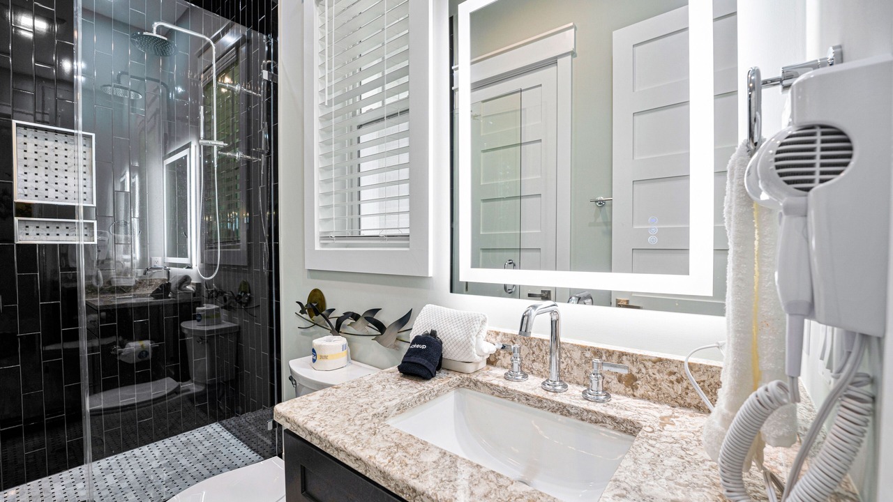 Photo of Bathroom in Folly Field