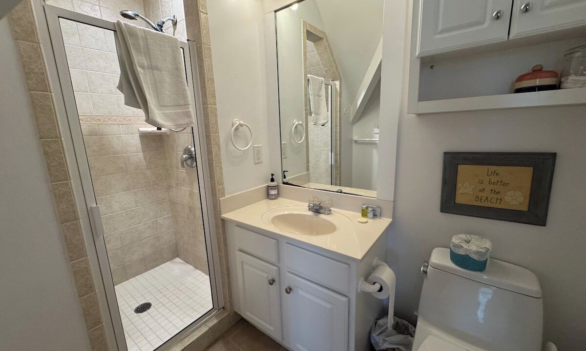 Photo of Bathroom in Cape Fear Station