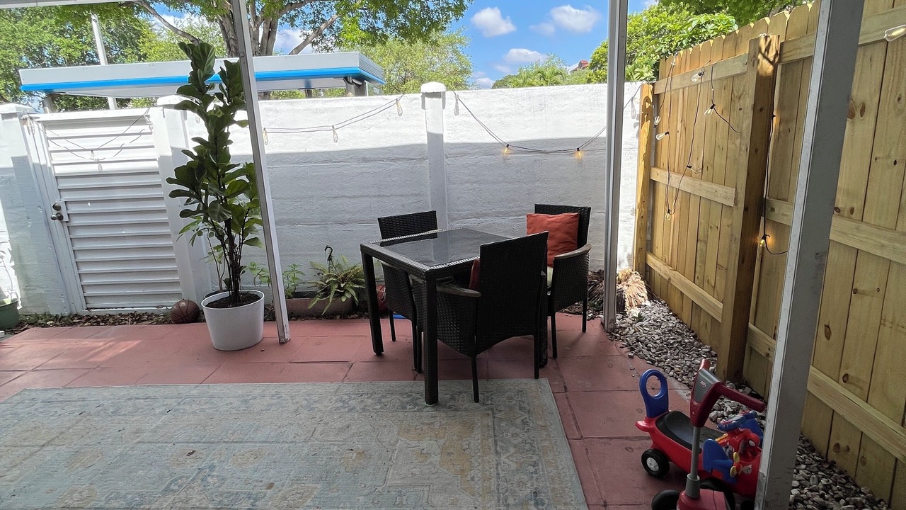 Photo of Outdoor in Kendall West