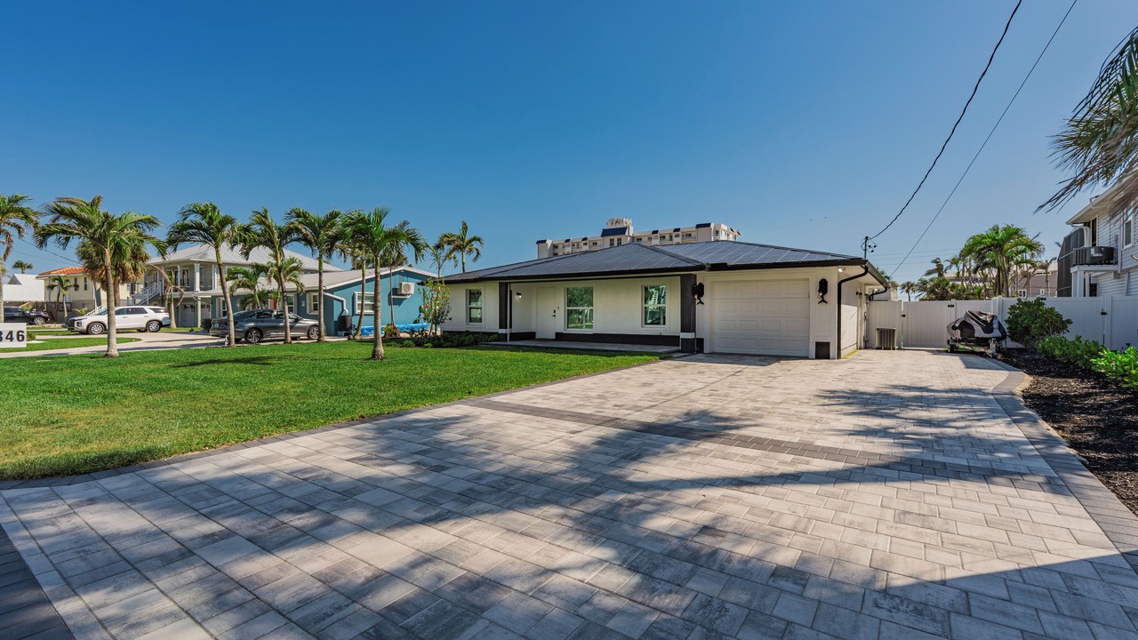Photo of Bedroom in Laguna Shores