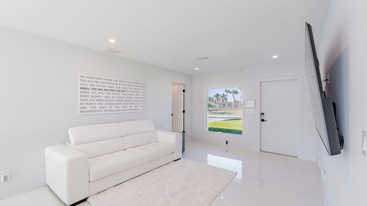Photo of Bedroom in Laguna Shores