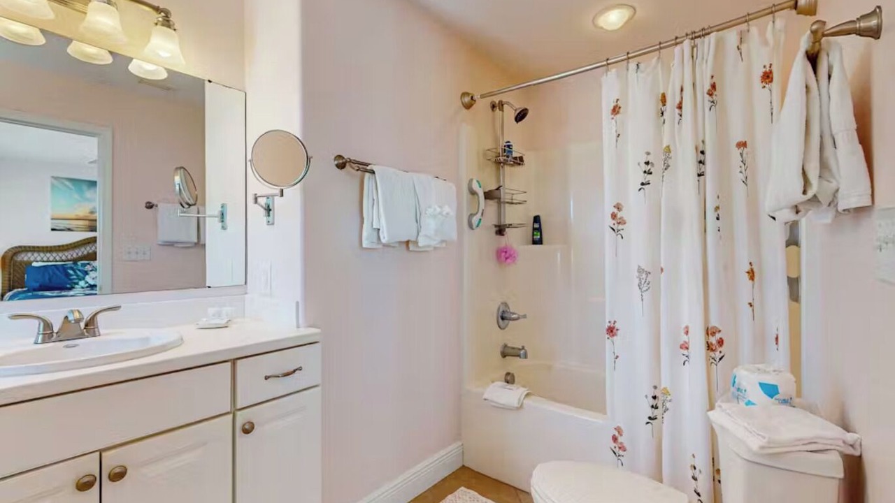 Photo of Bathroom in Surf Side Shores