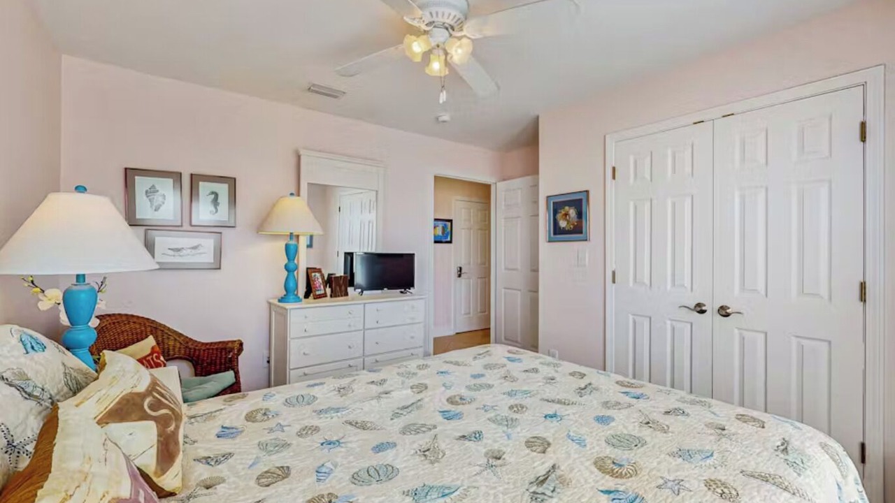 Photo of Bedroom in Surf Side Shores