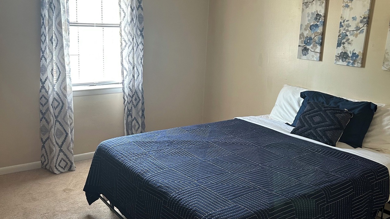 Photo of Bedroom in Daleville