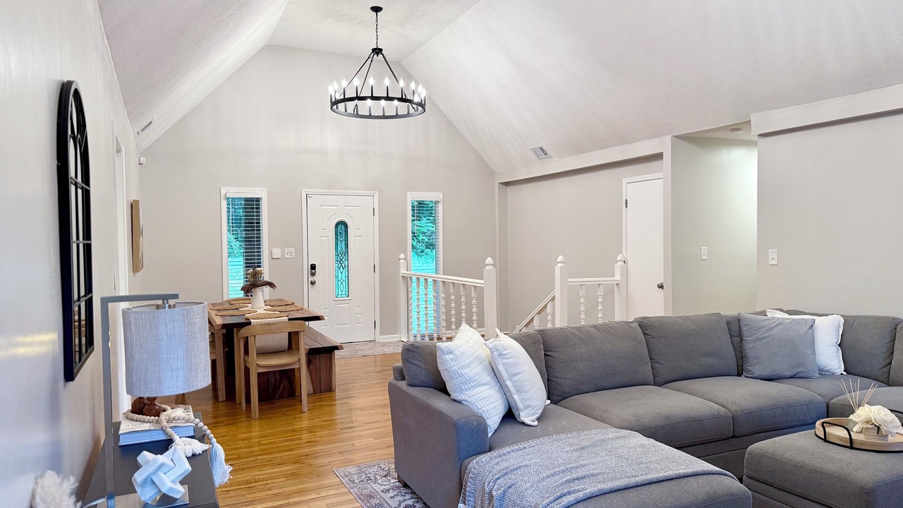 Photo of Livingroom in Tallahassee