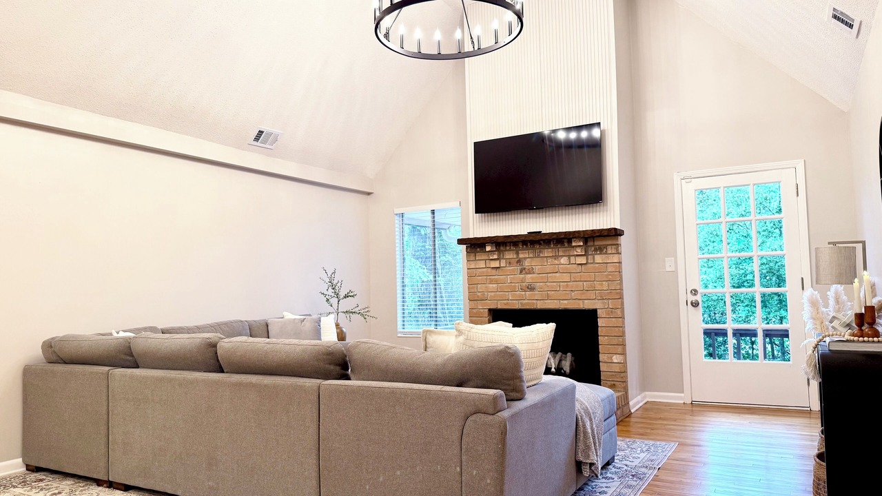 Photo of Livingroom in Tallahassee