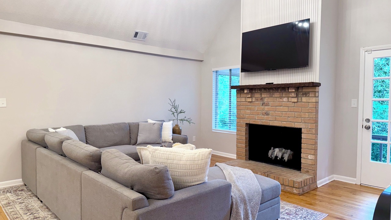 Photo of Livingroom in Tallahassee