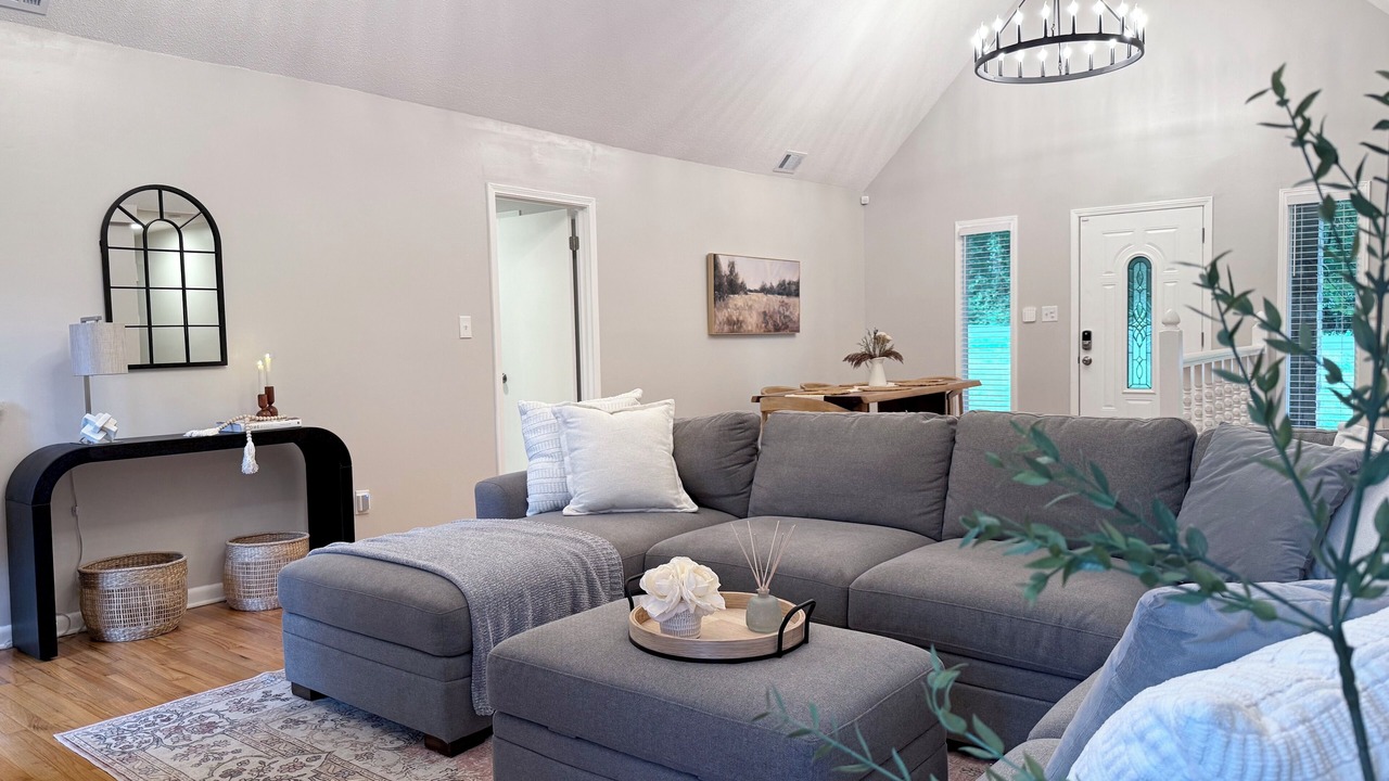 Photo of Livingroom in Tallahassee