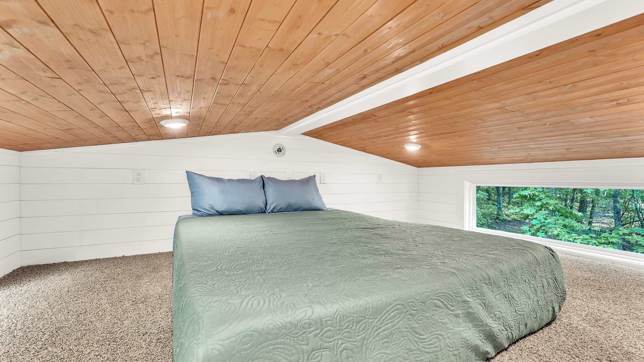 Photo of Bedroom in Menlo