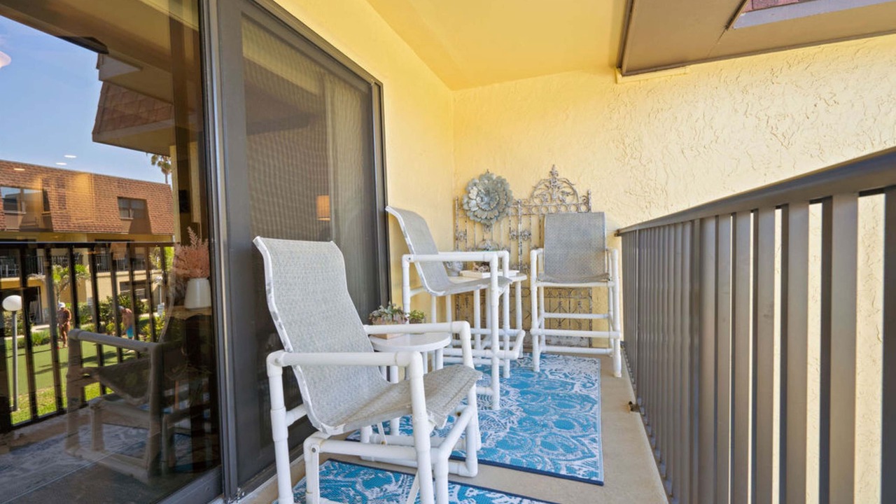 Photo of Patio Balcony in Avon By The Sea
