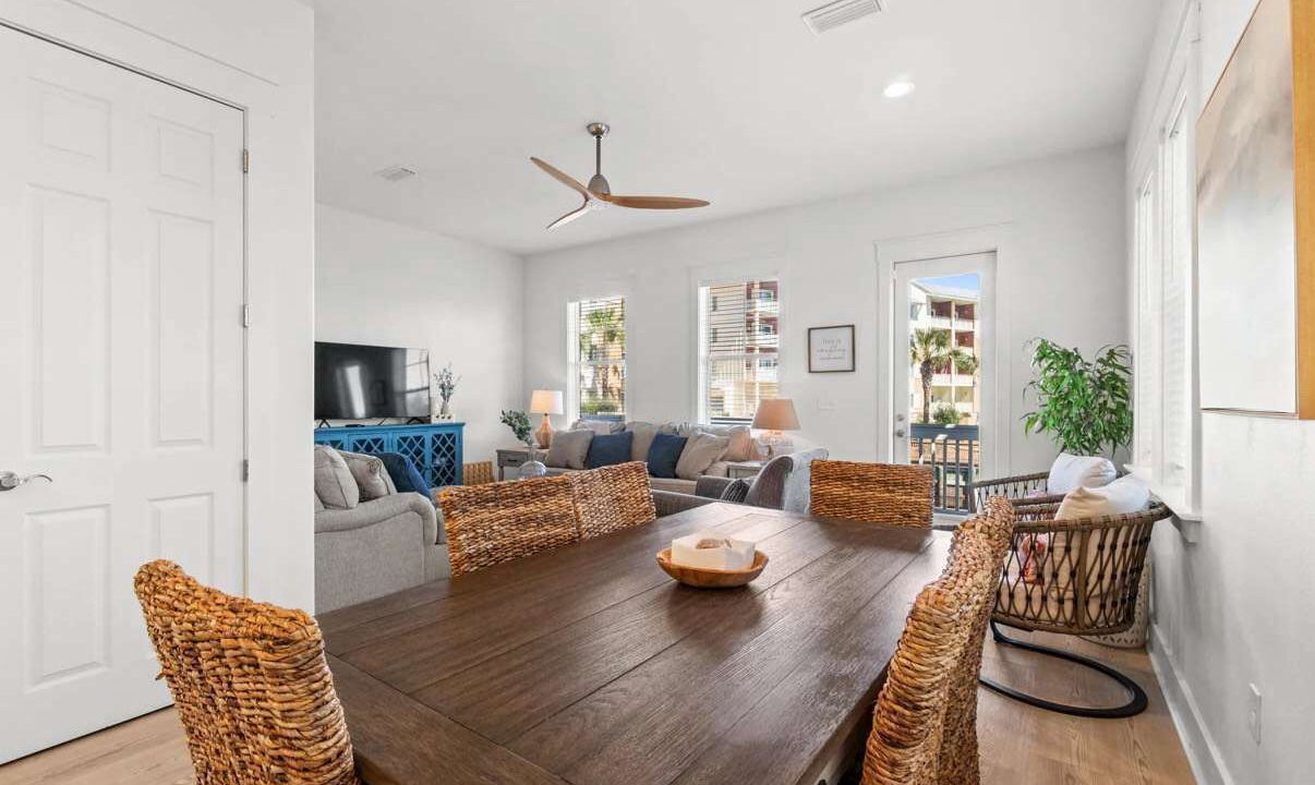 Photo of Livingroom in Waterside Village