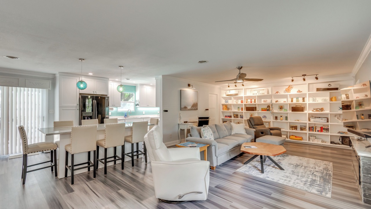 Photo of Livingroom in Northeast Pensacola
