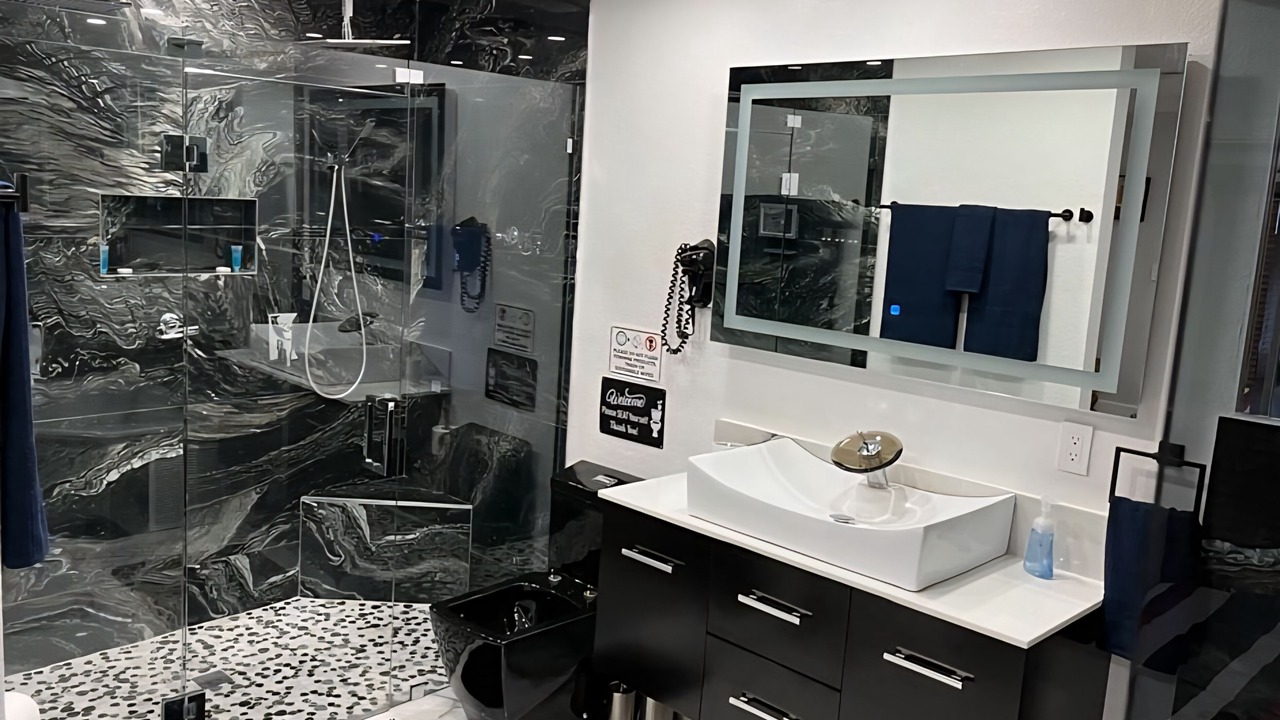 Photo of Bathroom in Tamiami