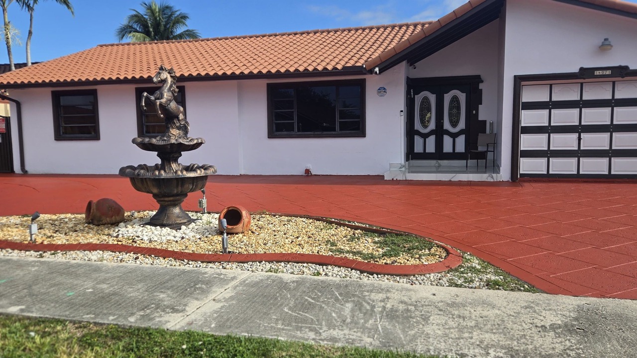 Photo of Outdoor in Tamiami