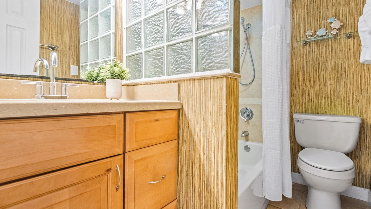Photo of Bathroom in Avon By The Sea