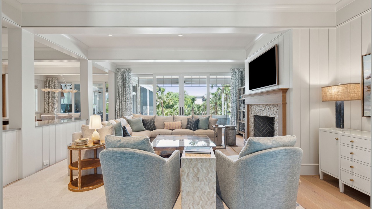 Photo of Livingroom in Vanderhorst Plantation