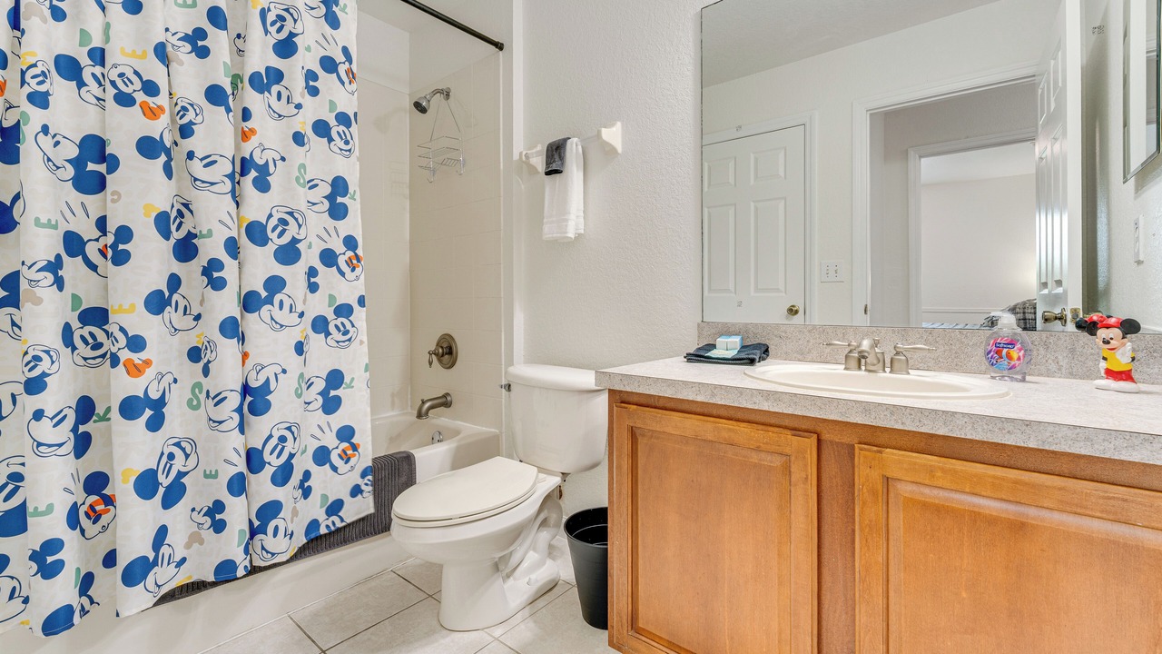 Photo of Bathroom in Trafalgar Village