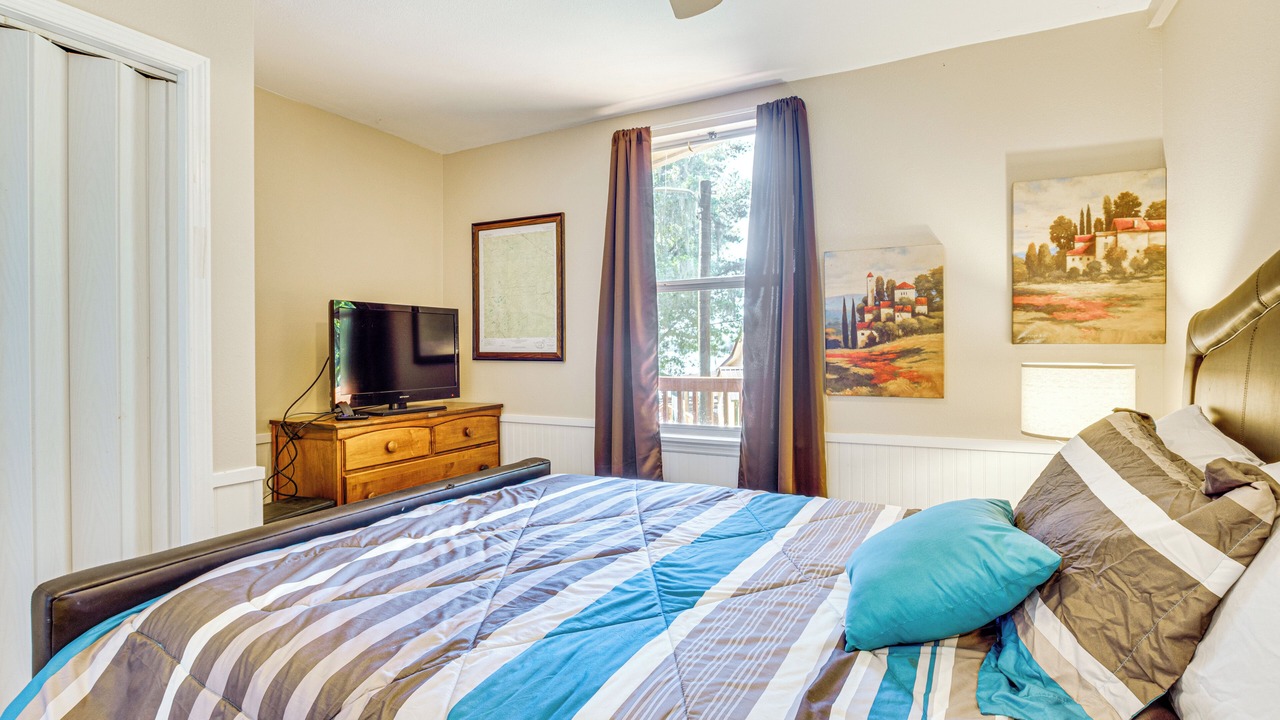 Photo of Bedroom in Quincy