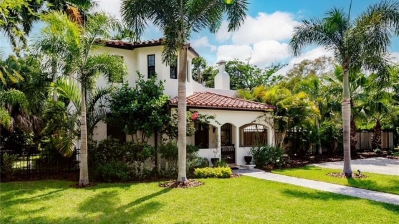 Photo of Outdoor in Altamont Manor