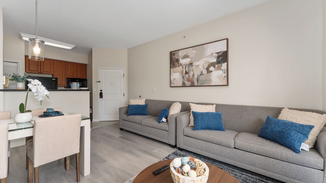 Photo of Livingroom in Florida Center