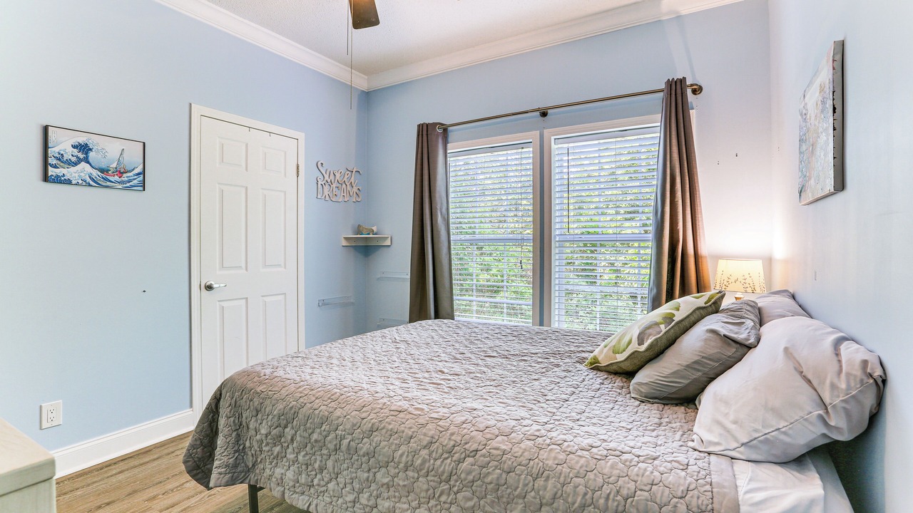Photo of Bedroom in Sunshine