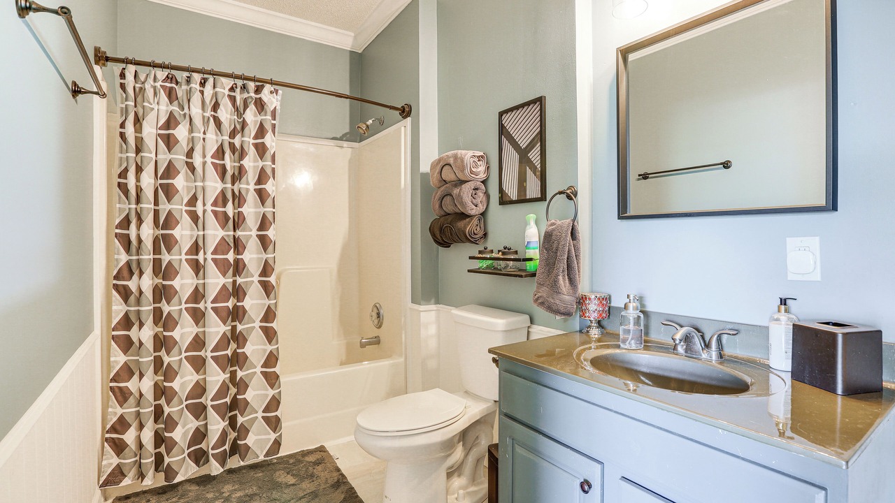 Photo of Bathroom in Sunshine