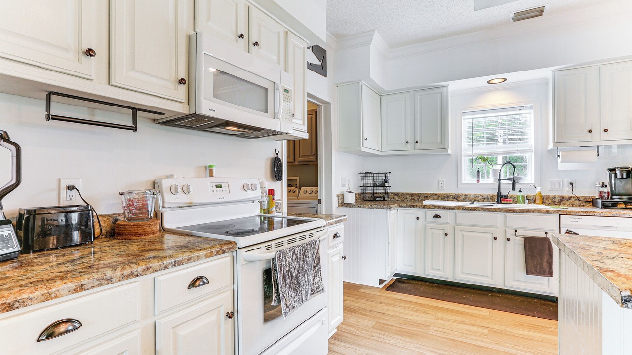 Photo of Kitchen in Sunshine