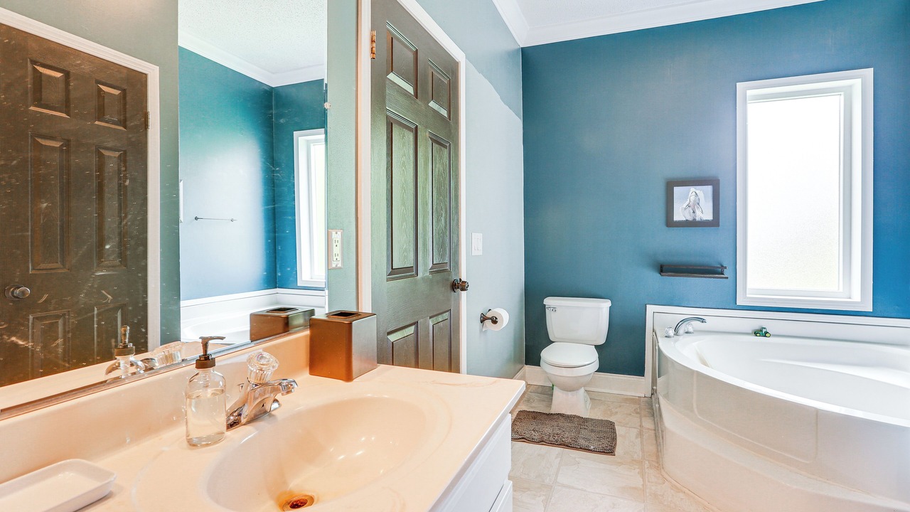 Photo of Bathroom in Sunshine