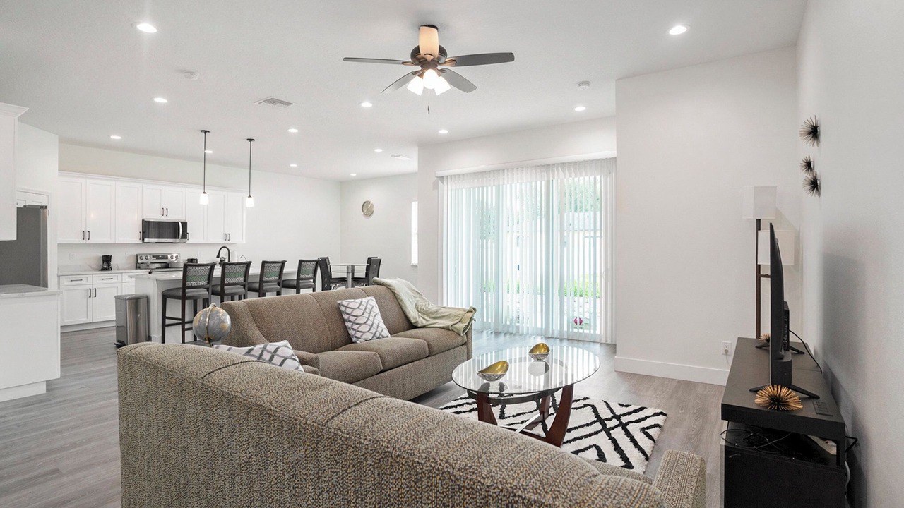 Photo of Livingroom in Greater Palm River Point CDC