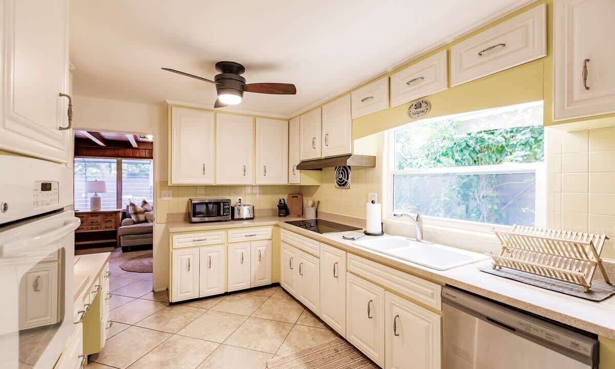 Photo of Kitchen in Indian Beach Sapphire Shores