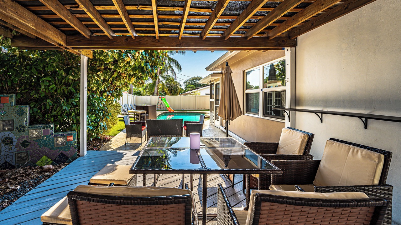 Photo of Outdoor in Tropic Palms