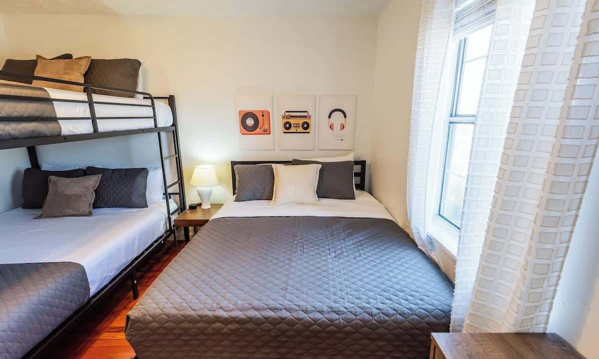 Photo of Bedroom in Barclay Drive