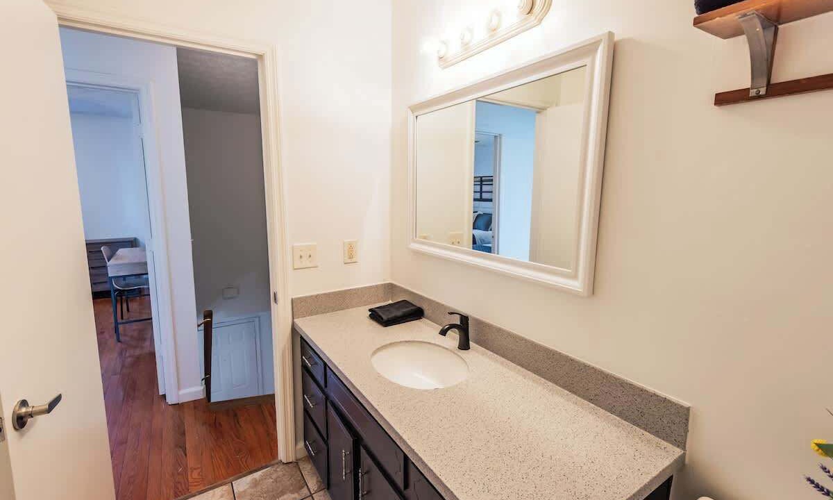 Photo of Bathroom in Barclay Drive