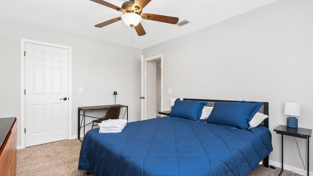 Photo of Bedroom in Golden Glades - The Woods