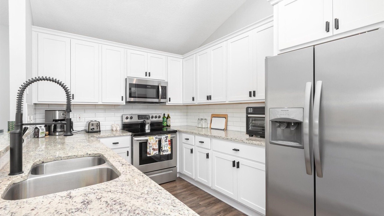 Photo of Kitchen in Golden Glades - The Woods