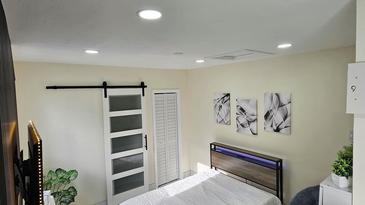 Photo of Bedroom in Pembroke Pines