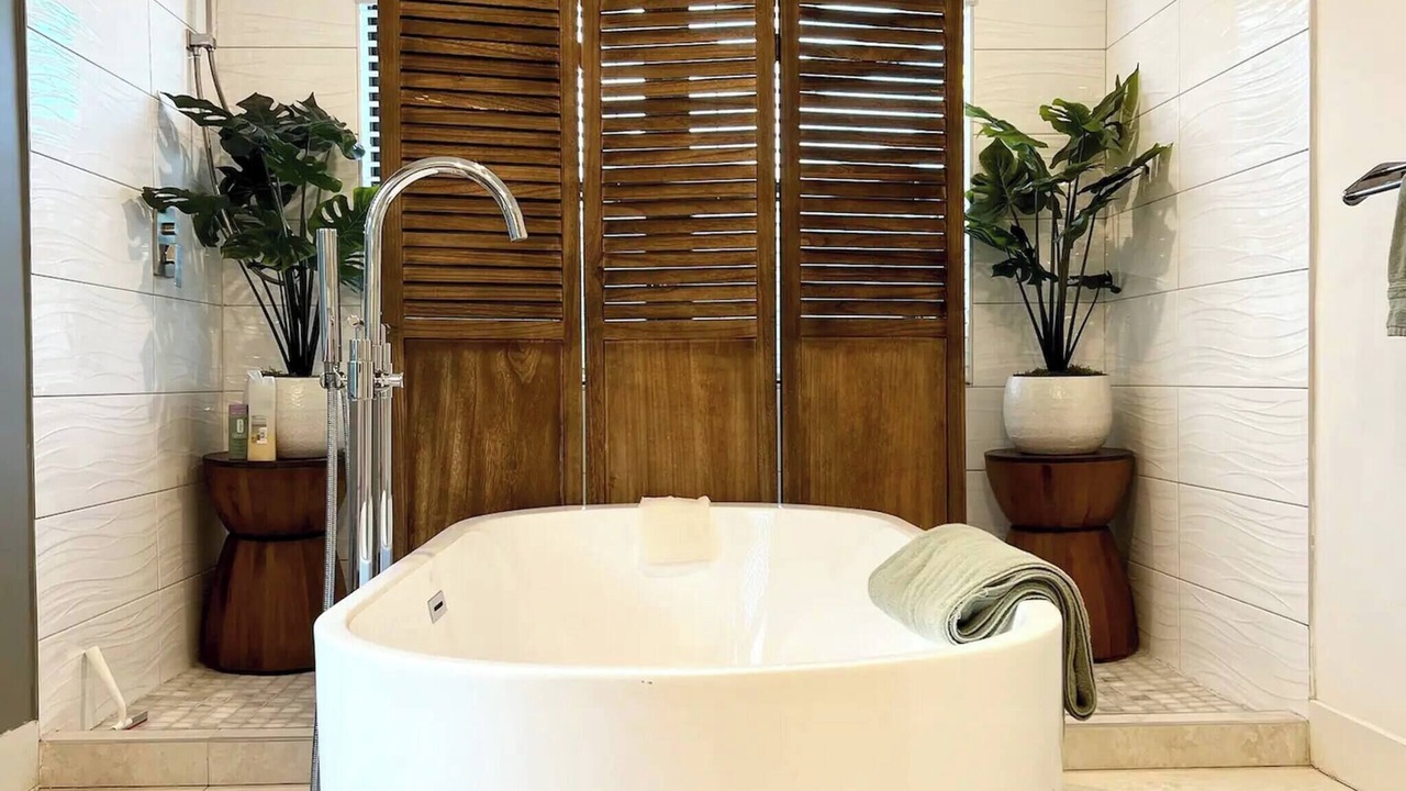 Photo of Bathroom in Edgewood