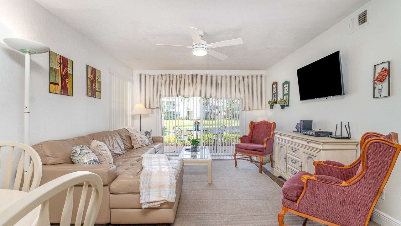 Photo of Livingroom in Ocean Side Village