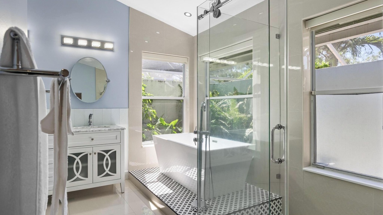 Photo of Bathroom in Greenview Shores