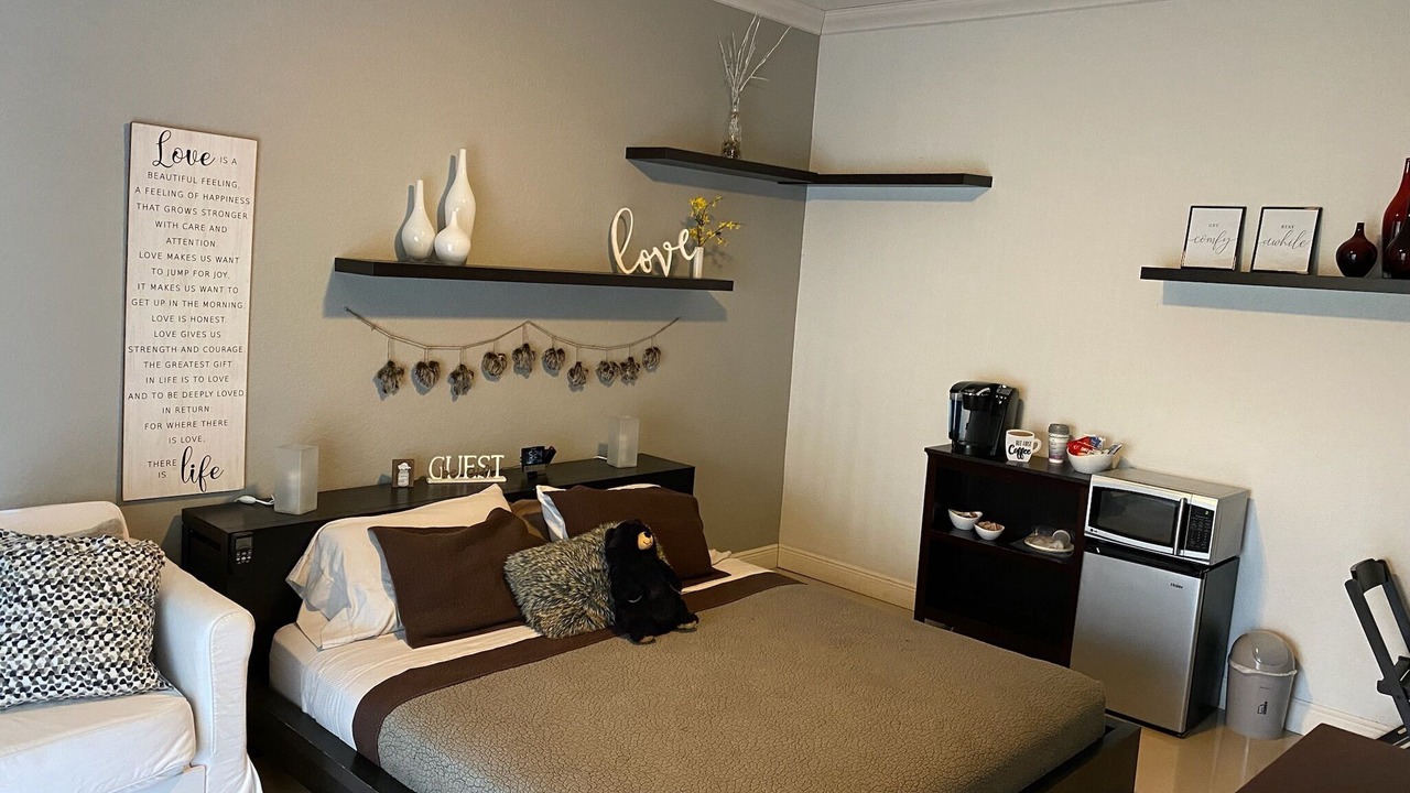 Photo of Bedroom in Pembroke Pines