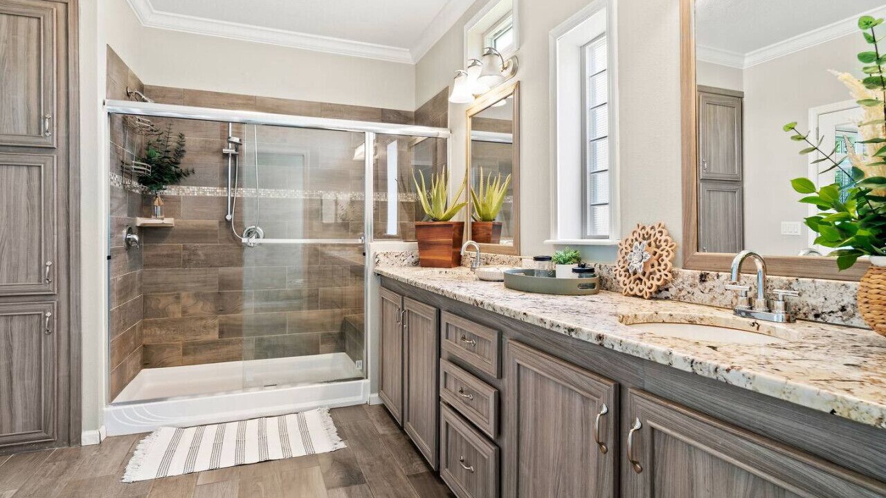 Photo of Bathroom in Poiciana Park II