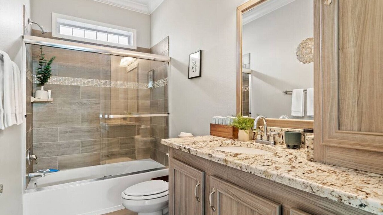 Photo of Bathroom in Poiciana Park II