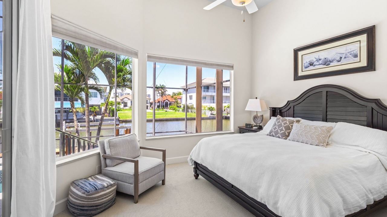 Photo of Bedroom in Vanderbilt Beach