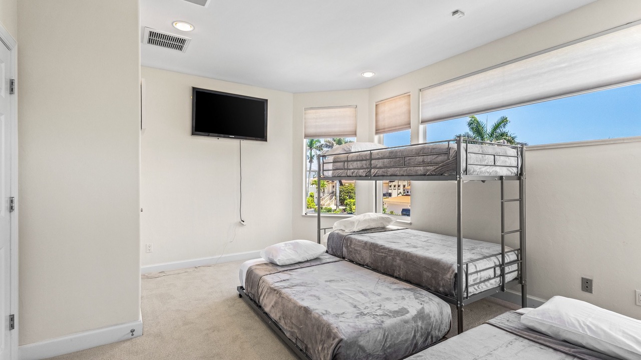 Photo of Bedroom in Vanderbilt Beach