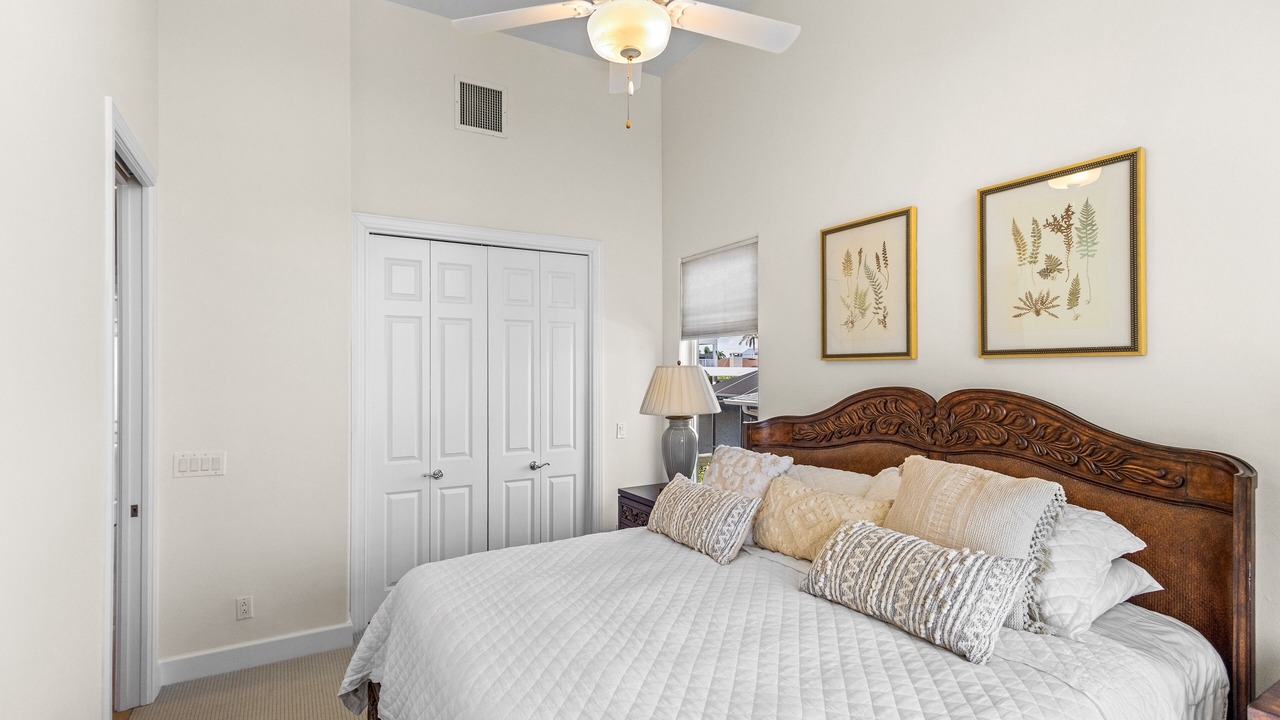 Photo of Bedroom in Vanderbilt Beach